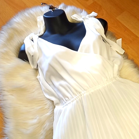 Ali & Jay White The Left Bank Midi Dress - Picture 7 of 14